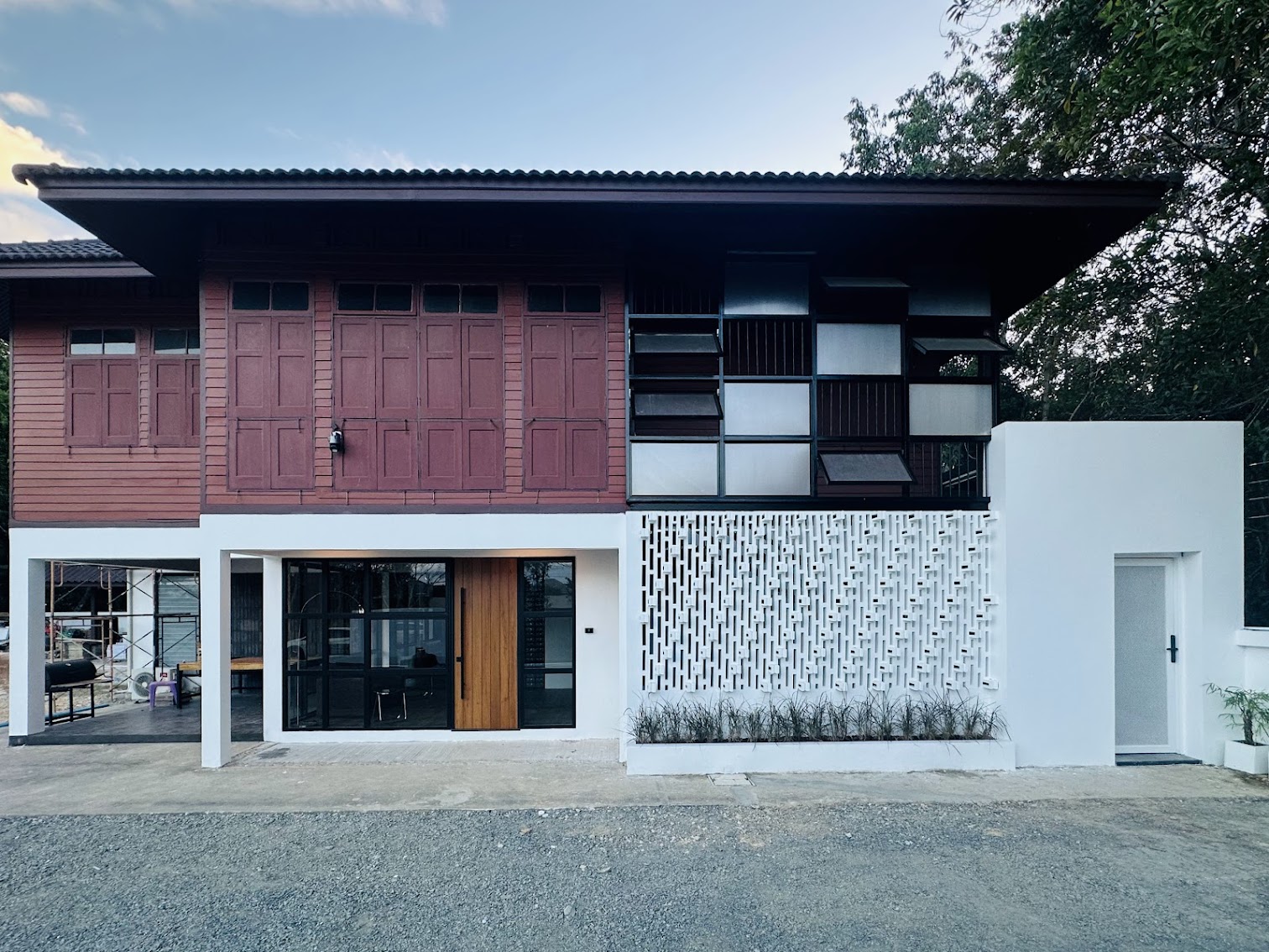 รีโนเวทออฟฟิศ A.O. จากบ้านเก่า สไตล์ Midcentury อ.เมืองจันทบุรี จ.จันทบุรี ภาพผลงานจริง รูปที่ 5