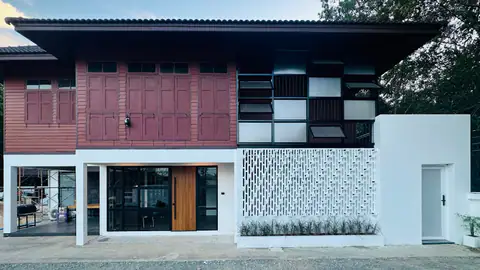 งานรีโนเวทออฟฟิศ A.O. จากบ้านเก่า อำเภอเมืองจันทบุรี จังหวัดจันทบุรี ตกแต่งด้วย detail และสัจจะวัสดุสไตล์ Midcentury โดย A.O. Construction and Engineering